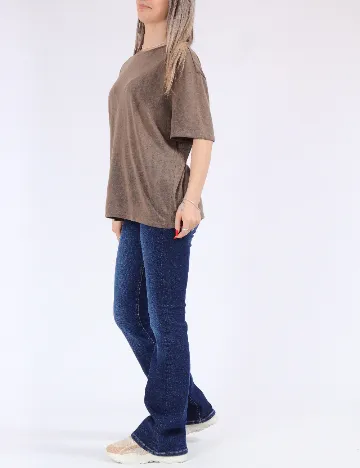 Tricou Only, maro