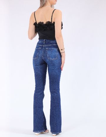 Body Only, negru