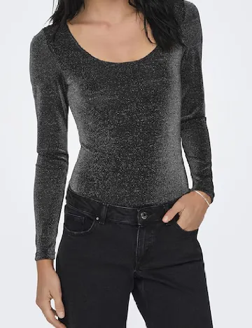 Body Only, negru
