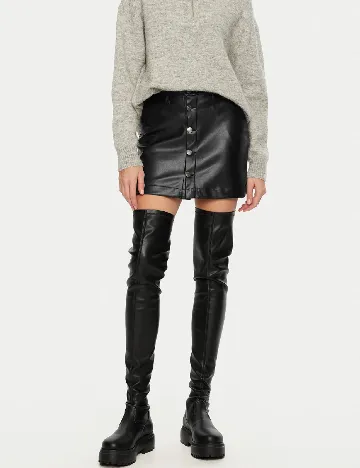 Fusta Only, negru