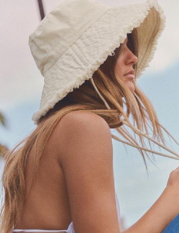 Palarie Zara, crem
