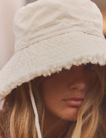 Palarie Zara, crem