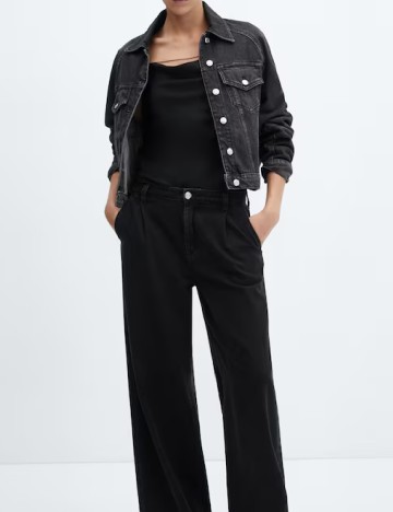 Maiou Mango, negru