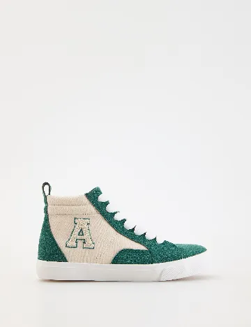 Tenisi Reserved, verde