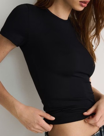 Top Reserved, negru