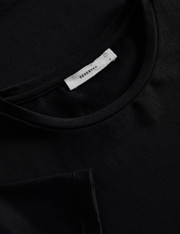Top Reserved, negru