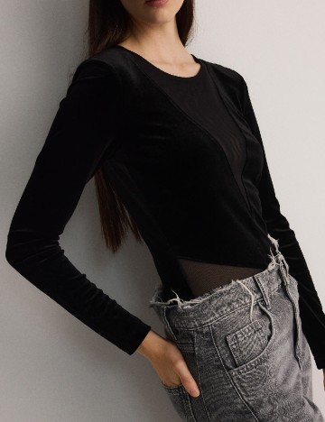 Body Reserved, negru