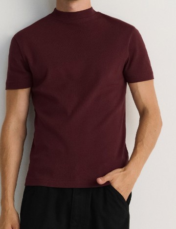 Tricou Reserved, visiniu
