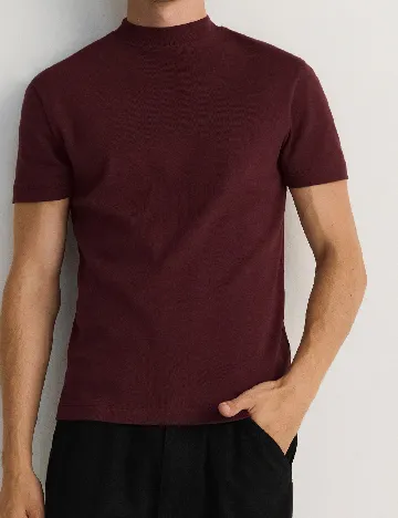 Tricou Reserved, visiniu