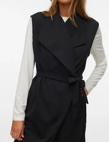 Vesta Vero Moda, negru