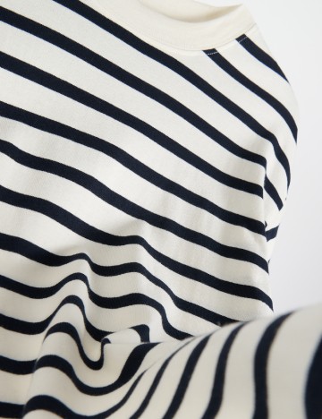 Rochie scurta Reserved, alb/bleumarin