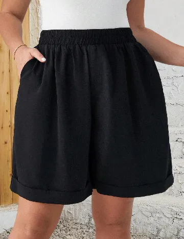 Pantaloni scurti SHEIN CURVE, negru