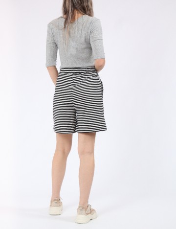 Pantaloni scurti Vero Moda, alb/negru