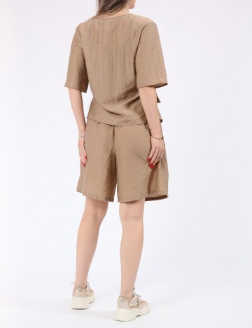 Pantaloni scurti Vero Moda, maro