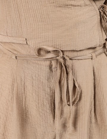 Pantaloni scurti Vero Moda, maro