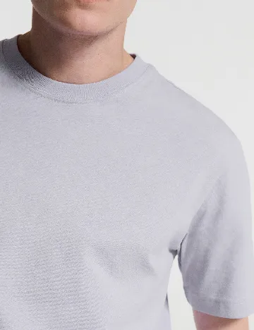 Tricou Reserved, mov