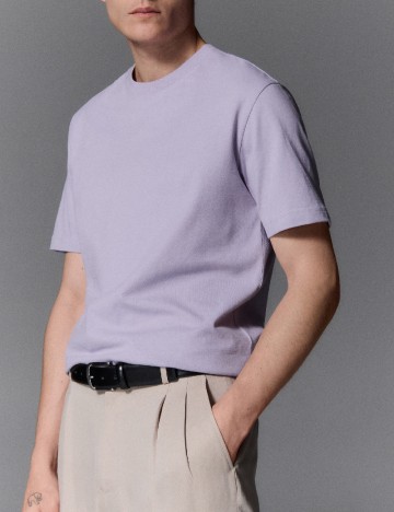 Tricou Reserved, mov