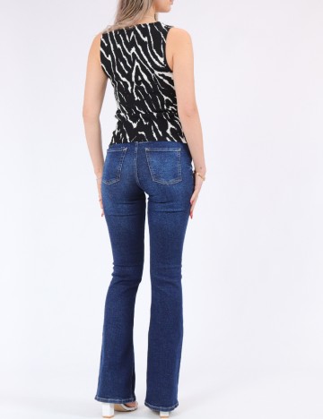 Maiou Pieces, negru