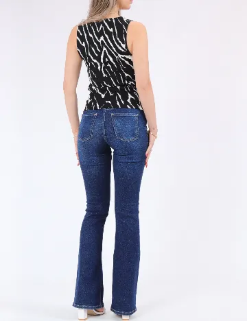Maiou Pieces, negru