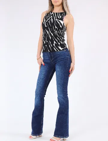 Maiou Pieces, negru