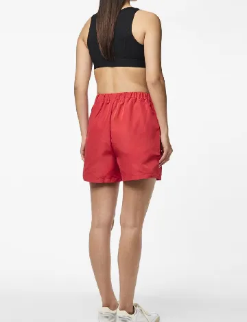 Pantaloni scurti Pieces, rosu