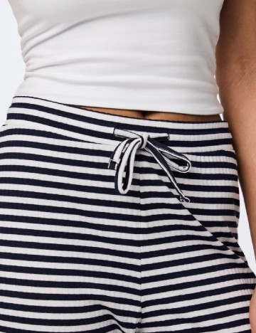 Pantaloni Pieces, alb/albastru