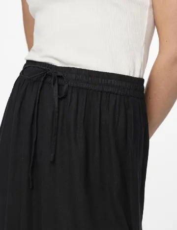 Fusta Pieces, negru