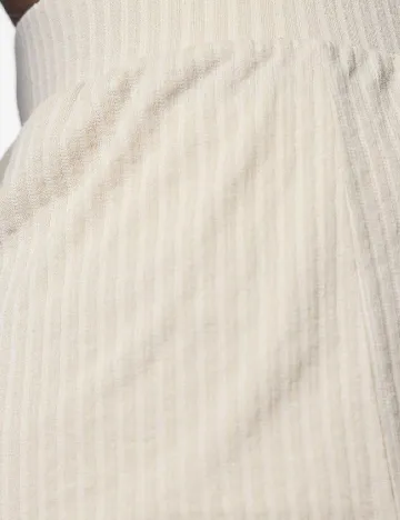 Pantaloni scurti Pieces, crem