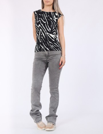 Maiou Pieces, negru