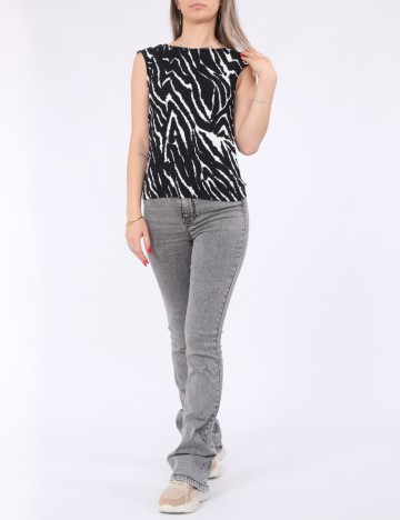 Maiou Pieces, negru
