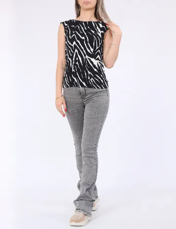 Maiou Pieces, negru