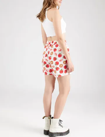 Pantaloni scurti Pieces, alb