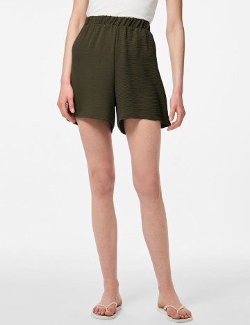 Pantaloni scurti Pieces, verde