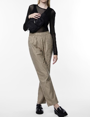 Pantaloni Pieces, maro
