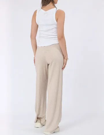 Pantaloni Pieces, crem
