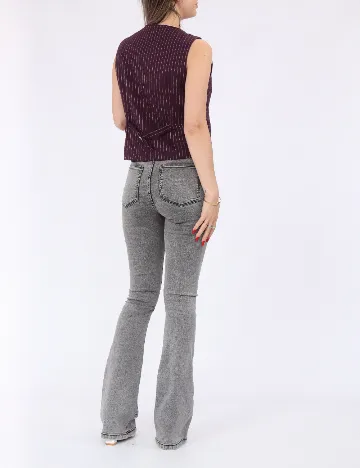 Vesta Vero Moda, mov