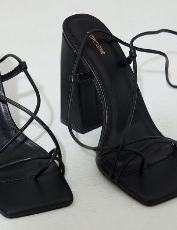 Sandale PRETTYLITTLETHING, negru