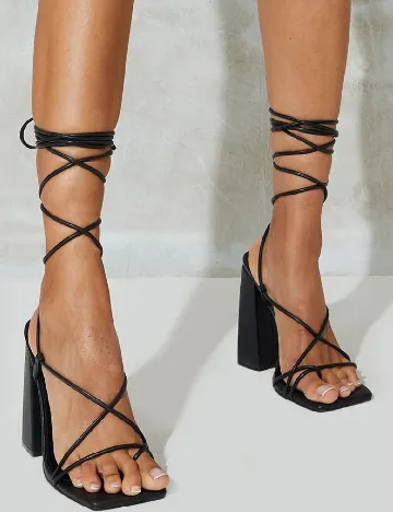 Sandale PRETTYLITTLETHING, negru