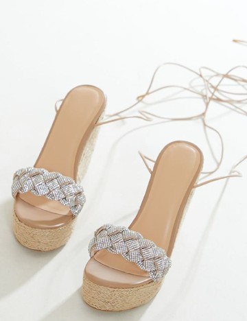 Sandale PRETTYLITTLETHING, maro