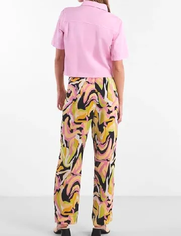 Camasa Pieces, roz