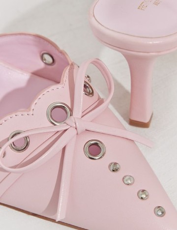 Pantofi PRETTYLITTLETHING, roz