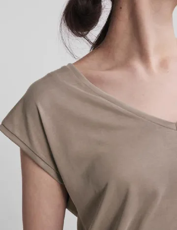 Tricou Pieces, maro Maro