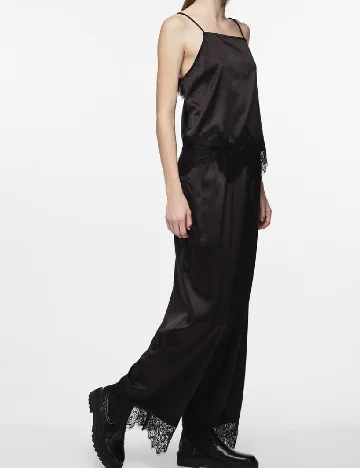 Maiou Pieces, negru