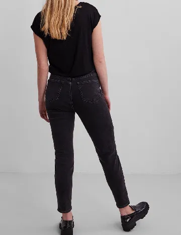 Tricou Pieces, negru