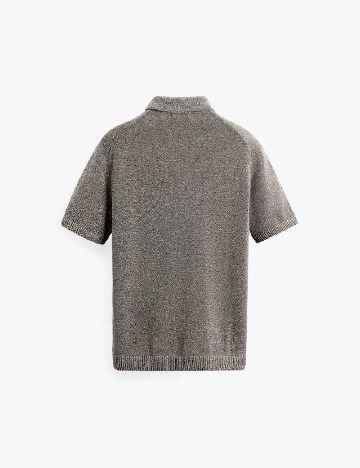 Tricou Zara, maro
