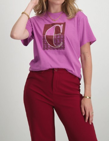 Tricou Only, mov