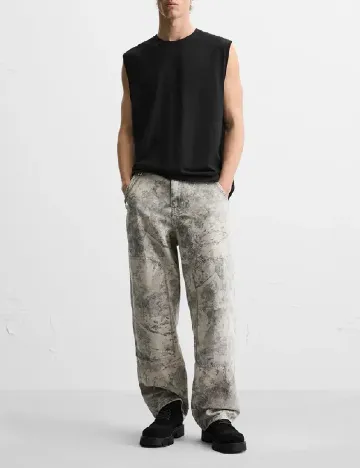 Maiou Zara, negru