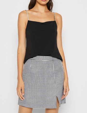 Maiou Pieces, negru