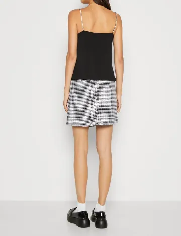 Maiou Pieces, negru