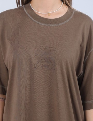 Tricou Only, maro